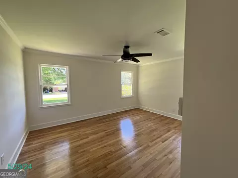 264 E Broad St, Winder, GA 30680 photo 15