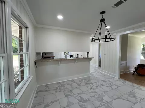 264 E Broad St, Winder, GA 30680 photo 10