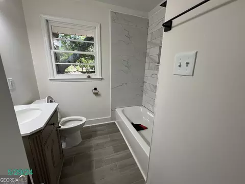 264 E Broad St, Winder, GA 30680 photo 21