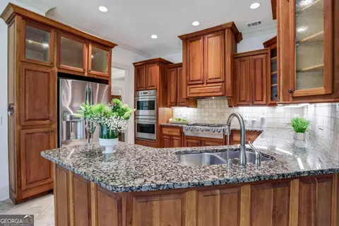 102 Hope St NW, Marietta, GA 30064