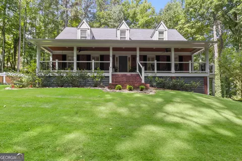 18 Club Dr, Newnan, GA 30263