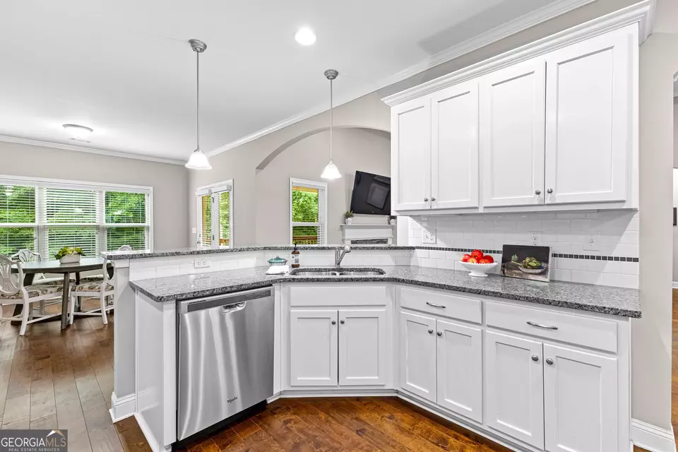 Kitchen - 140 Woolsey Park Dr, Fayetteville, GA 30215 photo 8 of 8