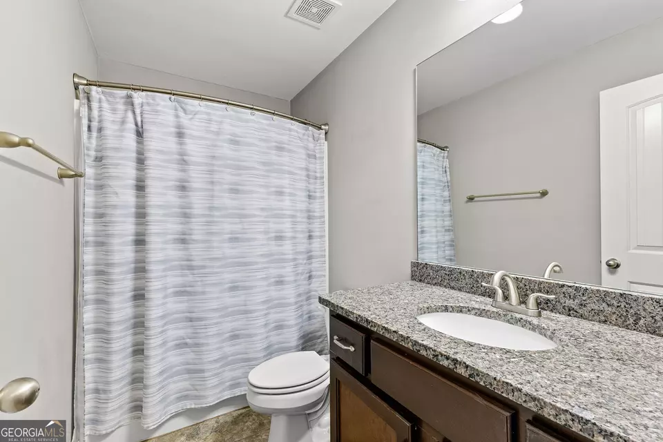 Bath - 140 Woolsey Park Dr, Fayetteville, GA 30215 photo 3 of 4