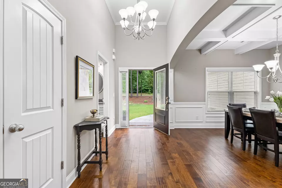 Entry Way - 140 Woolsey Park Dr, Fayetteville, GA 30215 photo 3 of 16
