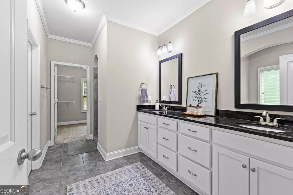 Entry Way - 140 Woolsey Park Dr, Fayetteville, GA 30215 photo 5 of 16