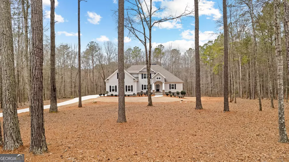 Exterior - 140 Woolsey Park Dr, Fayetteville, GA 30215 photo 3 of 16