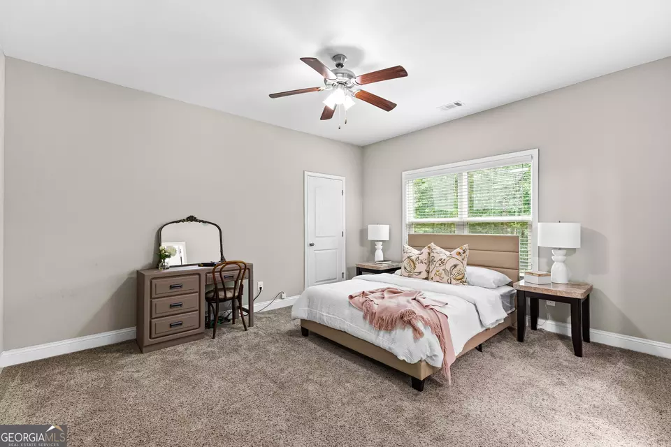 Bedroom - 140 Woolsey Park Dr, Fayetteville, GA 30215 photo 6 of 10