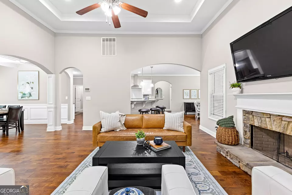 Living - 140 Woolsey Park Dr, Fayetteville, GA 30215 photo 2 of 3