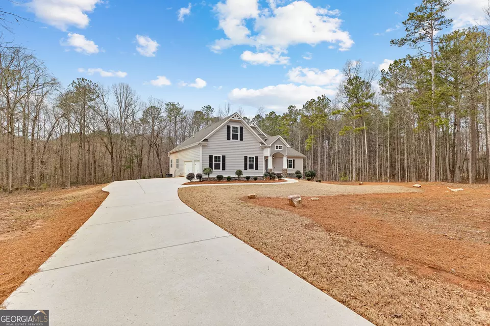 Exterior - 140 Woolsey Park Dr, Fayetteville, GA 30215 photo 6 of 16