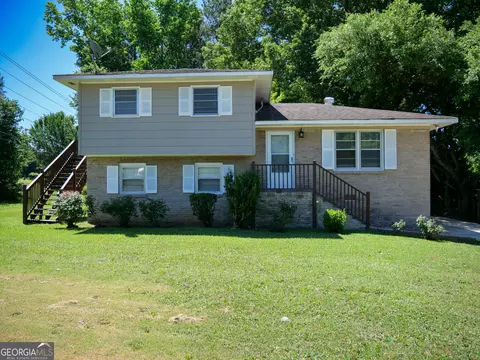 1747 Cainal Rd, Jonesboro, GA 30238