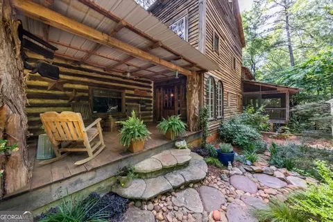 228 Pine Grove Church Rd, Forsyth, GA 31029