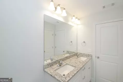 Bath - 108 Loch Ct #108, Lagrange, GA 30241 photo 8 of 8