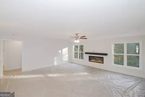 Living - 320 Linman Dr, Lagrange, GA 30241 photo 2 of 4