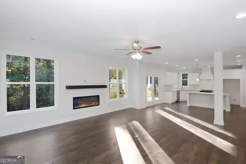Living - 320 Linman Dr, Lagrange, GA 30241 photo 1 of 4