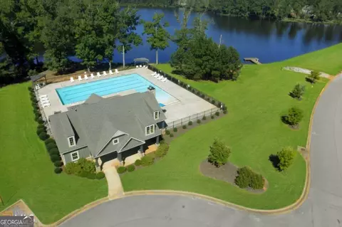 Exterior - 320 Linman Dr, Lagrange, GA 30241 photo 8 of 9