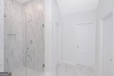 Entry Way - 320 Linman Dr, Lagrange, GA 30241 photo 3 of 4