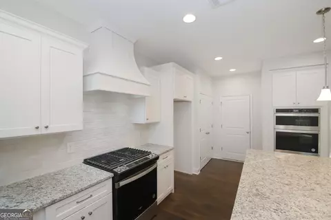 Entry Way - 320 Linman Dr, Lagrange, GA 30241 photo 1 of 4