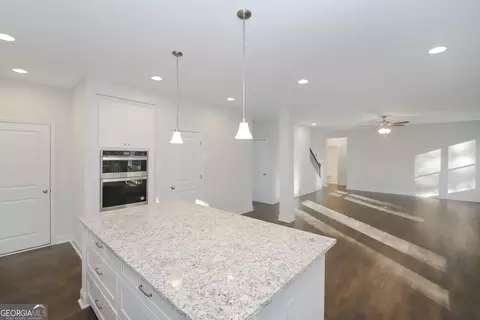 Entry Way - 320 Linman Dr, Lagrange, GA 30241 photo 2 of 4