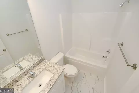 Bath - 320 Linman Dr, Lagrange, GA 30241 photo 6 of 8