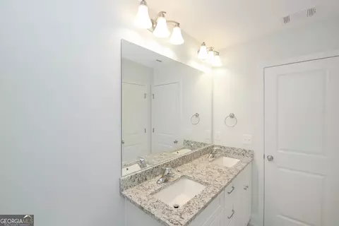 Bath - 320 Linman Dr, Lagrange, GA 30241 photo 8 of 8