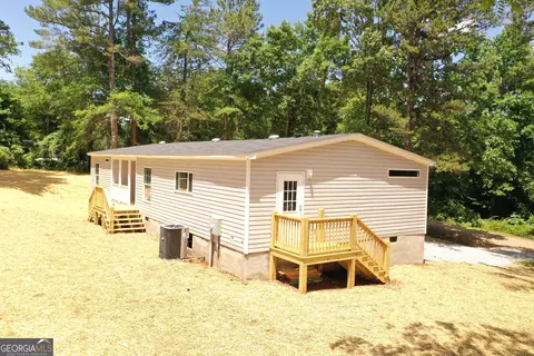 231 Lawrence, Cornelia, GA 30531 photo 4