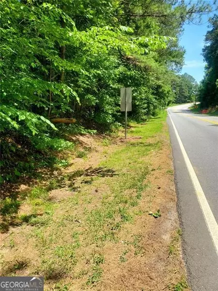 3898 Rockbridge Rd, Stone Mountain, GA 30087