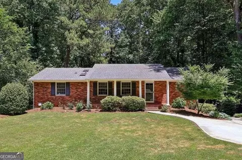 3385 Regalwoods Dr, Atlanta, GA 30340