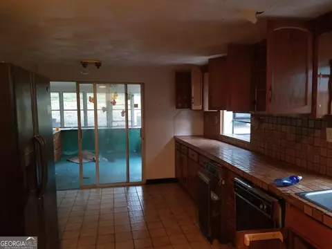 275 Robin Hood Ln, Hampton, GA 30228 photo 9