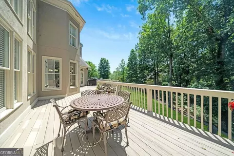 Exterior - 6920 Kettering Ln, Suwanee, GA 30024 photo 5 of 16