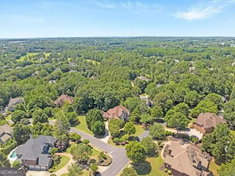 View/Area - 6920 Kettering Ln, Suwanee, GA 30024 photo 2 of 5