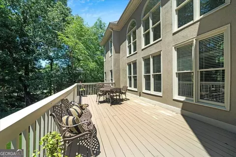 Exterior - 6920 Kettering Ln, Suwanee, GA 30024 photo 8 of 16