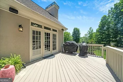 Exterior - 6920 Kettering Ln, Suwanee, GA 30024 photo 6 of 16