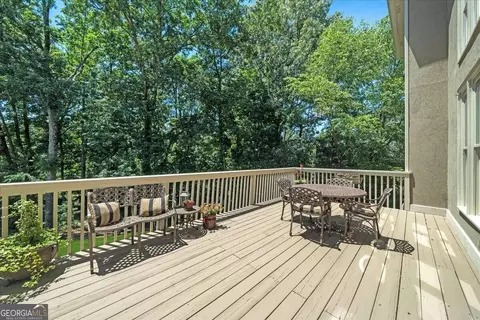 Exterior - 6920 Kettering Ln, Suwanee, GA 30024 photo 9 of 16
