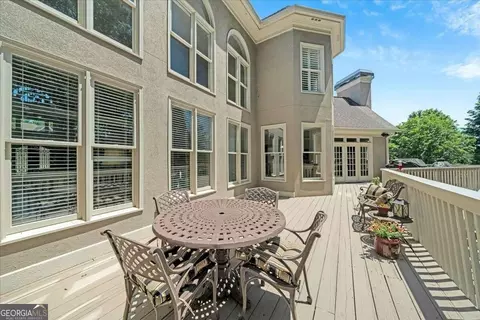Exterior - 6920 Kettering Ln, Suwanee, GA 30024 photo 7 of 16