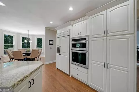 Kitchen - 6920 Kettering Ln, Suwanee, GA 30024 photo 7 of 8