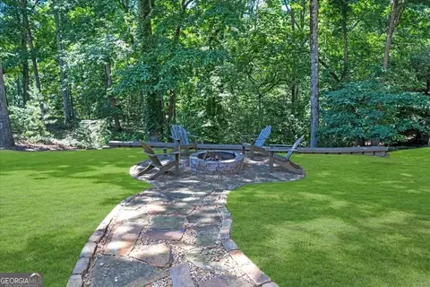 Exterior - 6920 Kettering Ln, Suwanee, GA 30024 photo 10 of 16