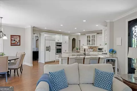 Kitchen - 6920 Kettering Ln, Suwanee, GA 30024 photo 6 of 8
