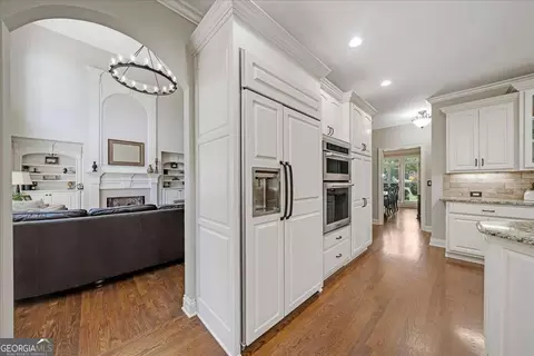 Entry Way - 6920 Kettering Ln, Suwanee, GA 30024 photo 2 of 8