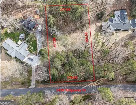 1439 Ridgeway Dr NW, Acworth, GA 30102