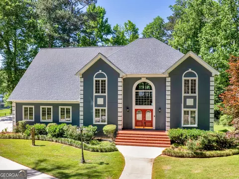 8679 Shoreline Dr, Jonesboro, GA 30236