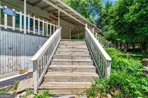83 Crestlawn Dr, Toccoa, GA 30577 photo 5