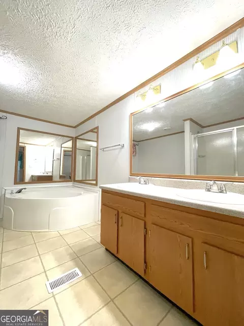 372 Cherokee Dr, Bowman, GA 30624 photo 9