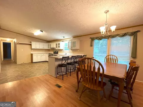 372 Cherokee Dr, Bowman, GA 30624 photo 2