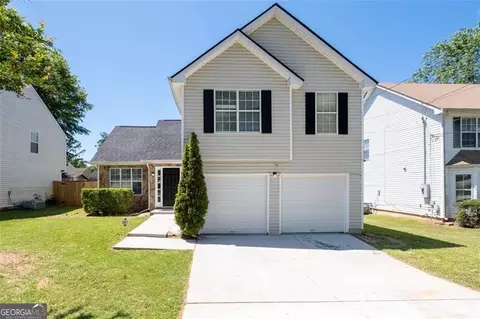 6389 Phillips Ct, Lithonia, GA 30058