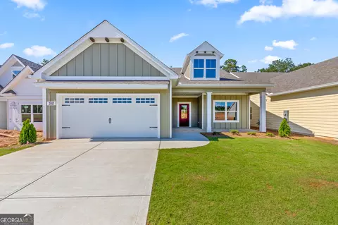 310 Redhaven Dr, Senoia, GA 30276