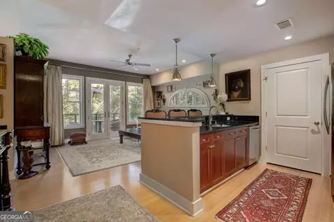 925 Garrett St SE #213, Atlanta, GA 30316