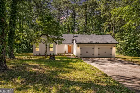 35 Pinewood Ter, Stockbridge, GA 30281