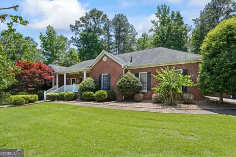 204 W Lake Cv, Mcdonough, GA 30252