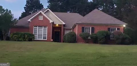 422 Washington Dr, Jonesboro, GA 30238
