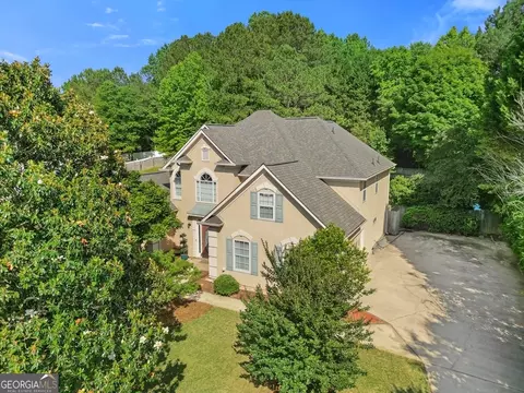 120 Woodlake Dr, Newnan, GA 30265